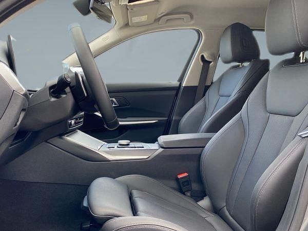 Usado BMW 320 Advantage 190 HP (139 kW) 2024 Preto Carrinha