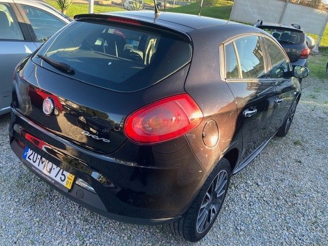 Usado Fiat Bravo Dynamic 105 HP (77 kW) 2012 Cinzento Citadino