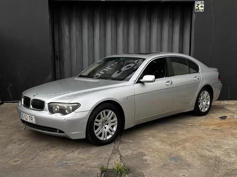 Cinza Usado 2002 BMW 735 Sedan | € 11.490 - Imagem 1/4