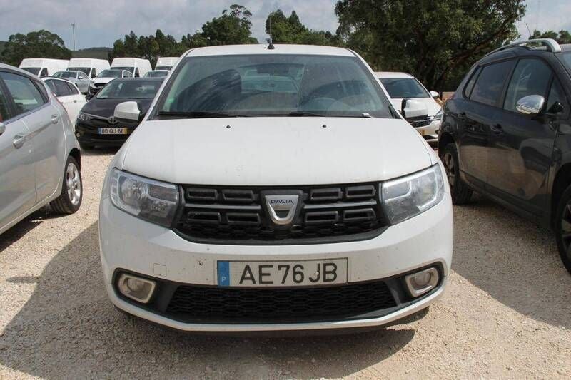 Branco Usado 2020 Dacia Duster SUV | € 13.500 (Bom preço) - Imagem 1/4