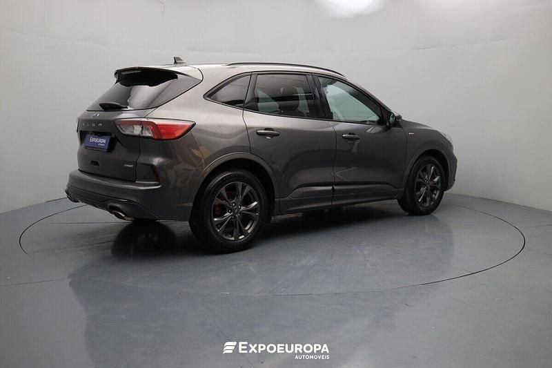 Usado Ford Kuga ST-Line 191 HP (140 kW) 2022 Cinza SUV