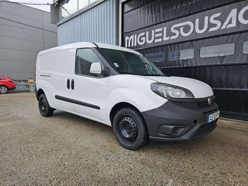 Branco Usado 2020 Fiat Doblò Monovolume | € 12.000 (Preço justo) - Imagem 1/4
