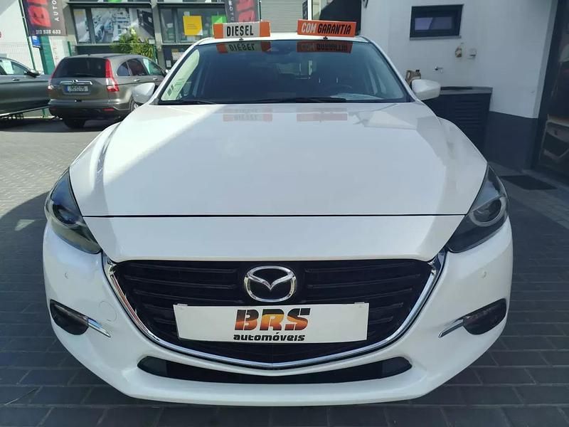 Branco Usado 2017 Mazda 3 Sky Sedan | € 16.450 (Preço elevado) - Imagem 1/4