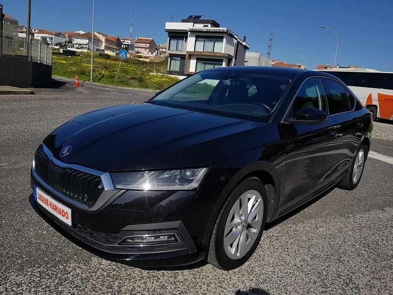 Usado Skoda Octavia 116 HP (85 kW) 2021 Preto Carrinha