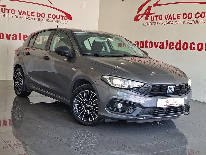 Cinza Usado 2022 Fiat Tipo City Life Sedan | € 14.490 (Preço justo) - Imagem 1/4
