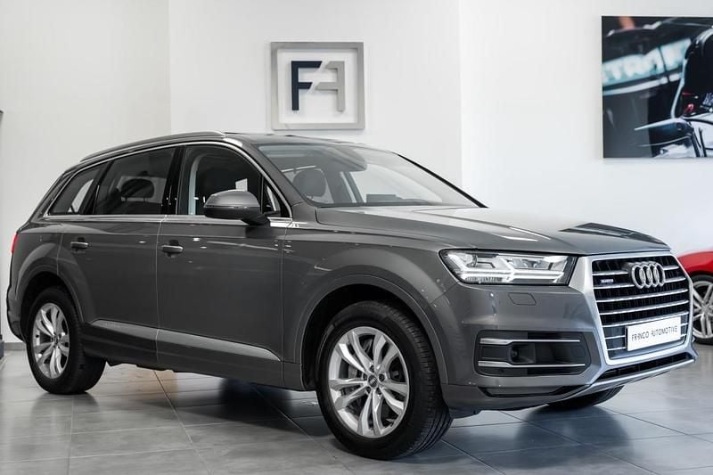 Cinzento Usado 2017 Audi Q7 SUV | € 46.800 - Imagem 1/4