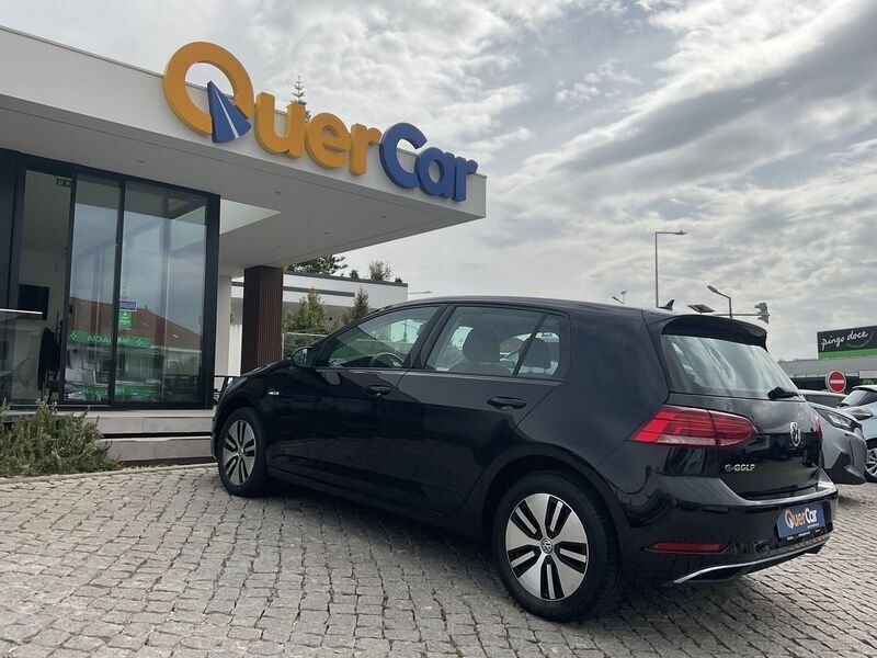 Usado VW e-Golf 100 kW (136 HP) 2020 Azul Citadino