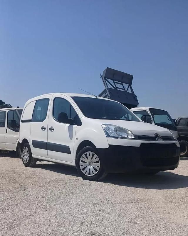 Branco Usado 2014 Citroën Berlingo Monovolume | € 7.490 (Super Preço) - Imagem 1/4