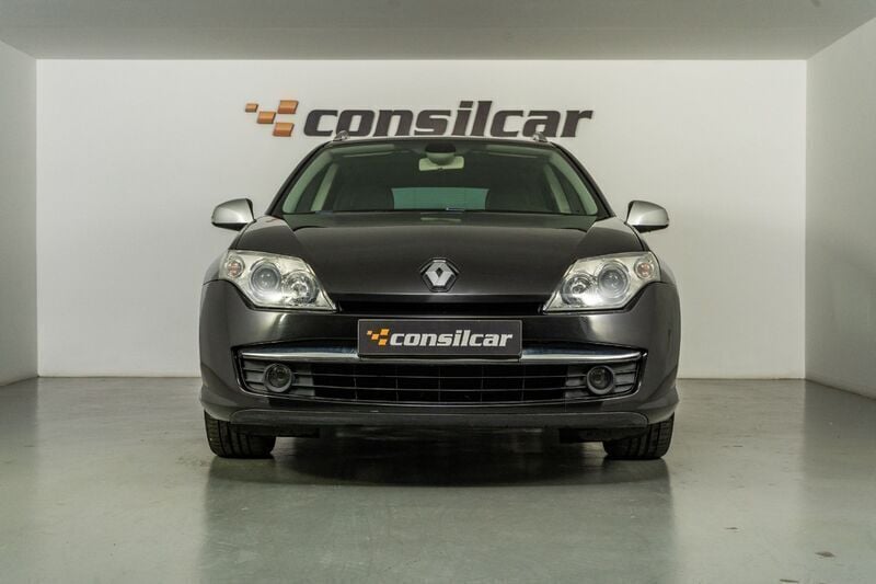 Usado Renault Laguna III Initiale 173 HP (127 kW) 2008 Preto Carrinha
