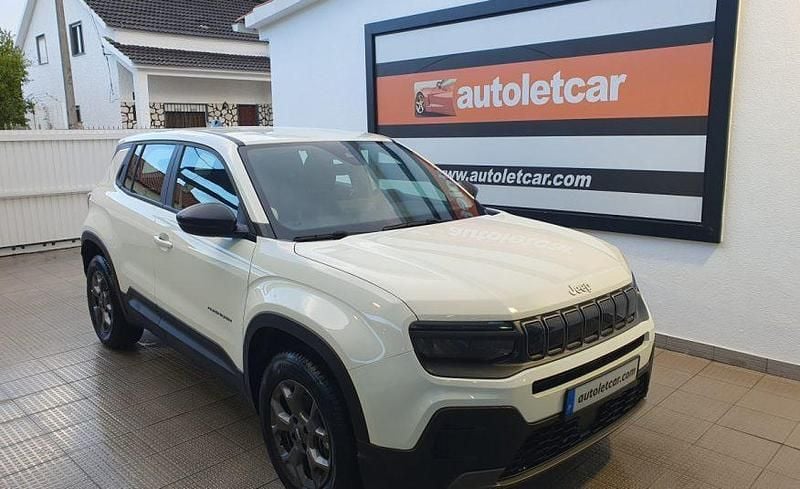 Branco Usado 2024 Jeep Avenger Altitude SUV | € 22.900 (Preço justo) - Imagem 1/4