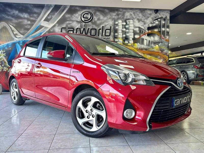 Vermelho Usado 2016 Toyota Yaris Hybrid | € 14.990 (Preço justo) - Imagem 1/4