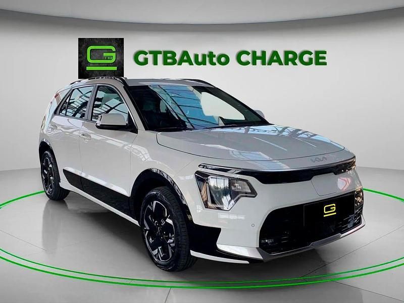 Branco Usado 2023 Kia e-Niro Vision SUV | € 36.999 (Caro) - Imagem 1/4
