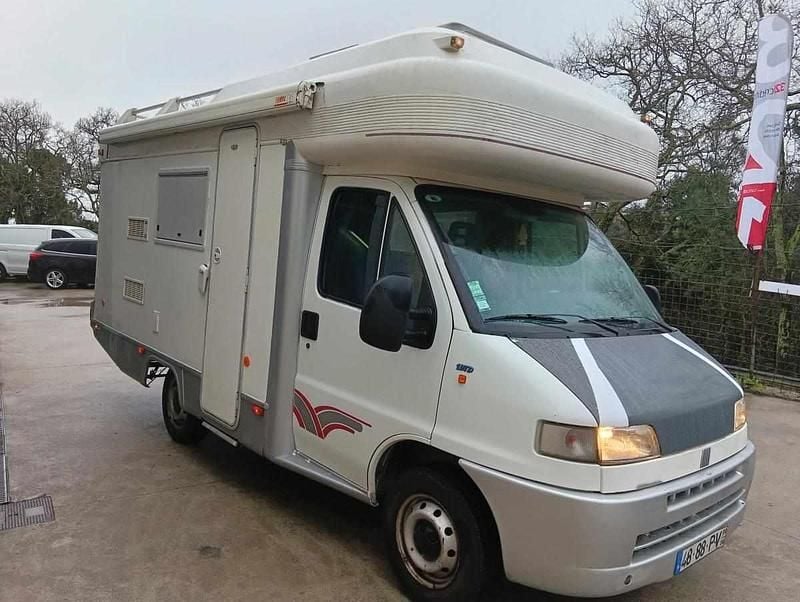 Usado Fiat Ducato 82 HP (60 kW) 2000 Branco Van