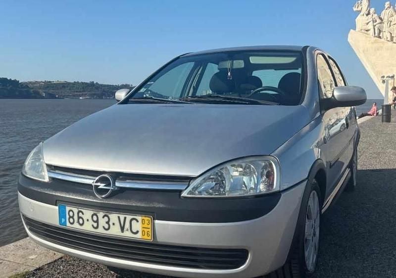 Cinzento Usado 2003 Opel Corsa Citadino | € 2.900 (Preço justo) - Imagem 1/4
