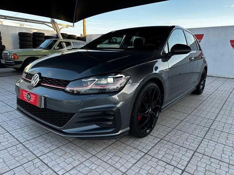 Usado VW Golf VII 245 HP (180 kW) 2019 Cinzento