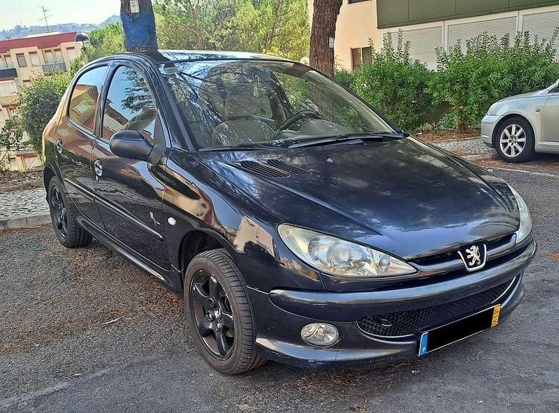 Usado 2004 Peugeot 206 Sedan | € 2.290 (Preço justo) - Imagem 1/4