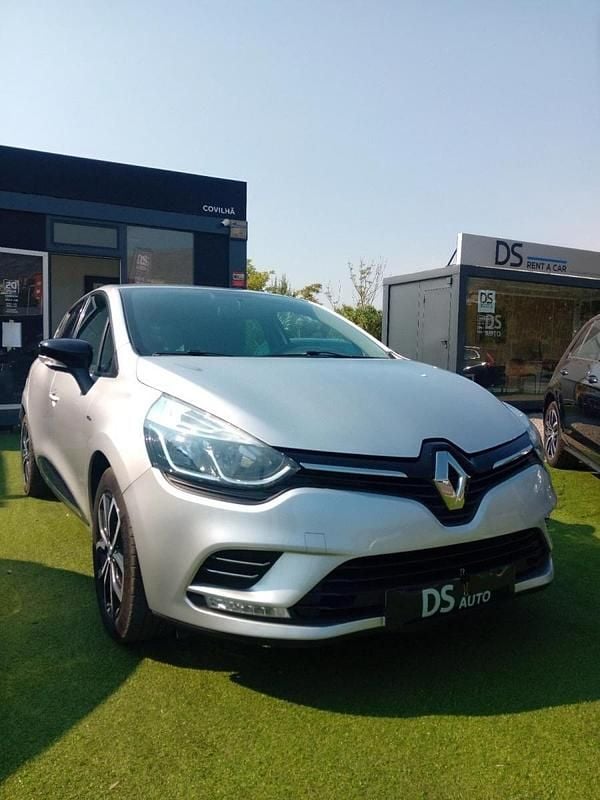 Cinzento Usado 2019 Renault Clio IV | € 12.500 (Preço elevado) - Imagem 1/4