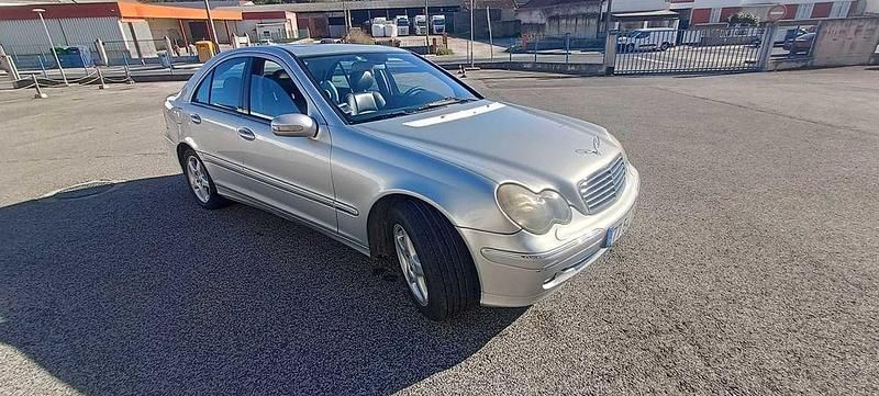 Usado 2002 Mercedes C220 Avantgarde Sedan | € 4.600 (Preço justo) - Imagem 1/4