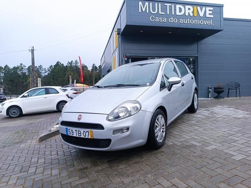 Cinzento Usado 2017 Fiat Punto Citadino | € 8.999 (Preço justo) - Imagem 1/4