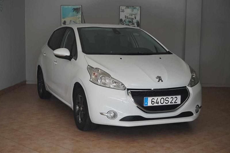 Usado Peugeot 208 68 HP (50 kW) 2014 Branco Citadino