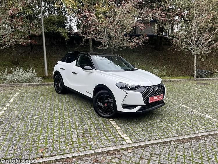 Branco Usado 2023 DS Automobiles DS3 Crossback E-Tense Performance SUV | € 22.490 (Preço justo) - Imagem 1/1