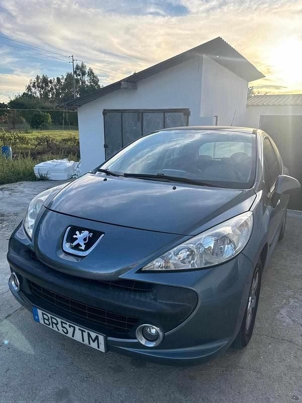 Cinzento Usado 2007 Peugeot 207 Citadino | € 4.000 (Bom preço) - Imagem 1/4