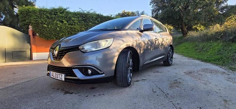 Usado Renault Grand Scénic IV 120 HP (88 kW) 2019 Cinzento Monovolume