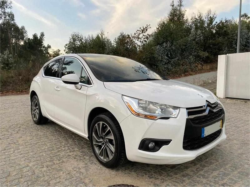 Usado DS Automobiles DS4 120 HP (88 kW) 2014 Branco