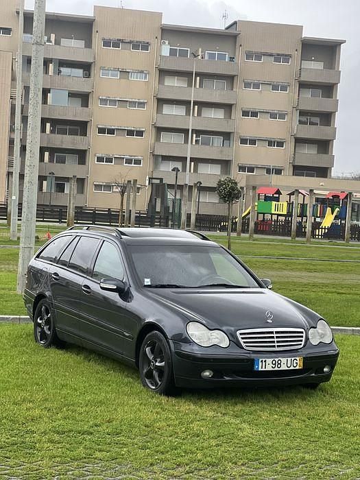 Usado 2002 Mercedes C220 Sedan | € 4.750 (Preço justo) - Imagem 1/4
