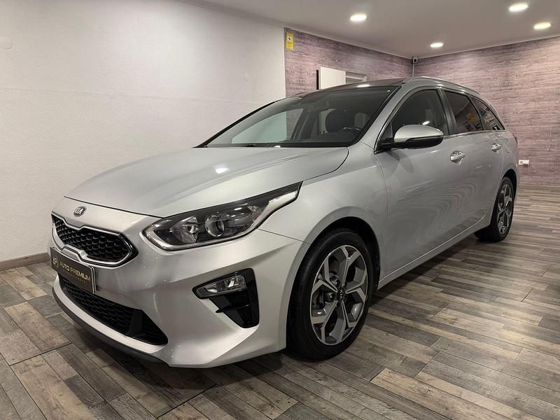 Usado Kia Ceed 136 HP (100 kW) 2021 Cinza Citadino