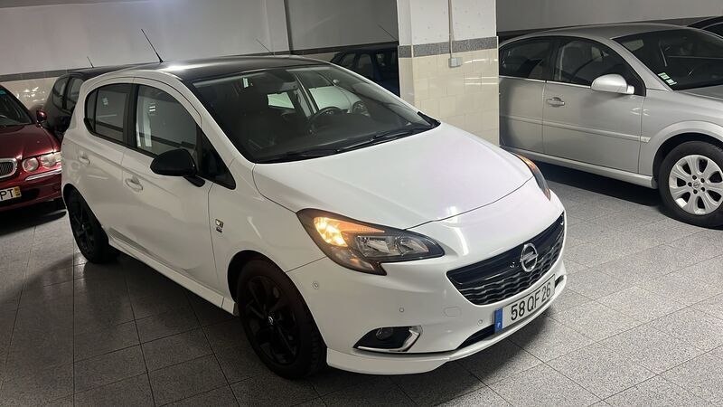 Branco Usado 2015 Opel Corsa Color Edition Citadino | € 12.980 (Caro) - Imagem 1/4
