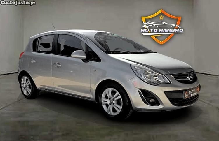 Usado Opel Corsa Enjoy 95 HP (69 kW) 2013 Cinza Citadino