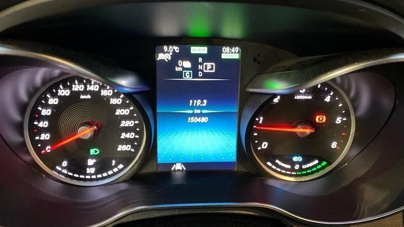 Usado Mercedes C300 Avantgarde 306 HP (225 kW) 2020 Preto Carrinha