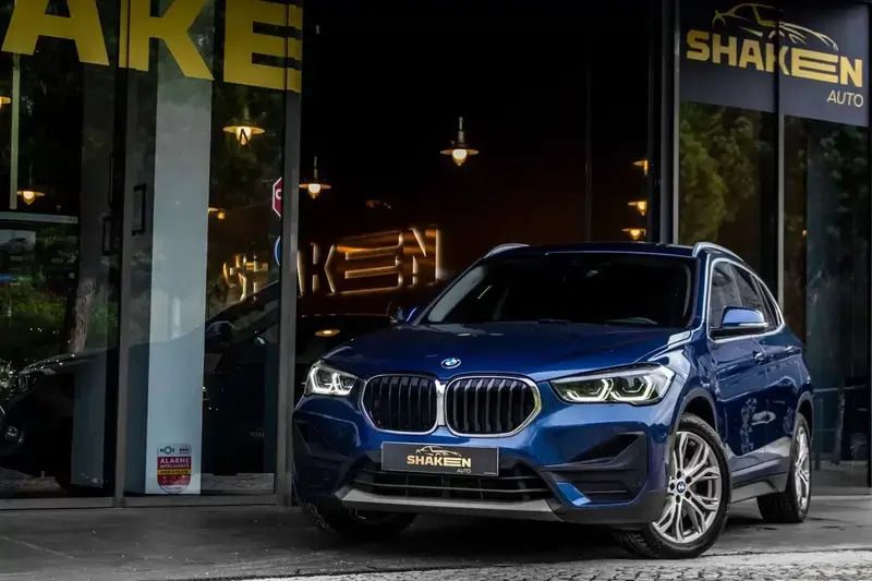 Azul Usado 2021 BMW X1 SUV | € 25.990 (Bom preço) - Imagem 1/4