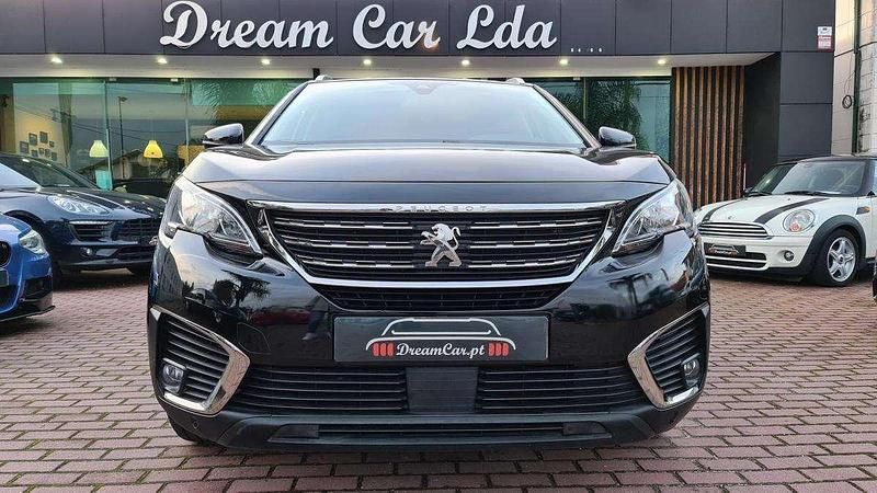 Usado Peugeot 5008 Allure 130 HP (95 kW) 2020 Preto Monovolume
