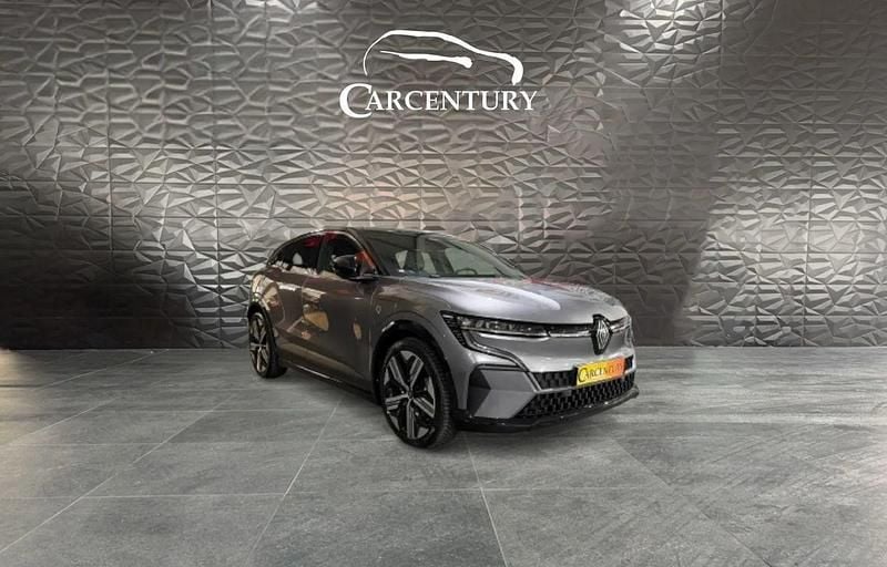 Cinza Usado 2023 Renault Mégane Iconic | € 31.950 (Bom preço) - Imagem 1/4