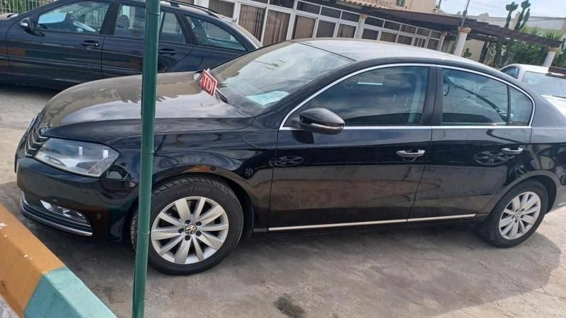Preto Usado 2013 VW Passat Sedan | € 10.750 (Preço justo) - Imagem 1/4