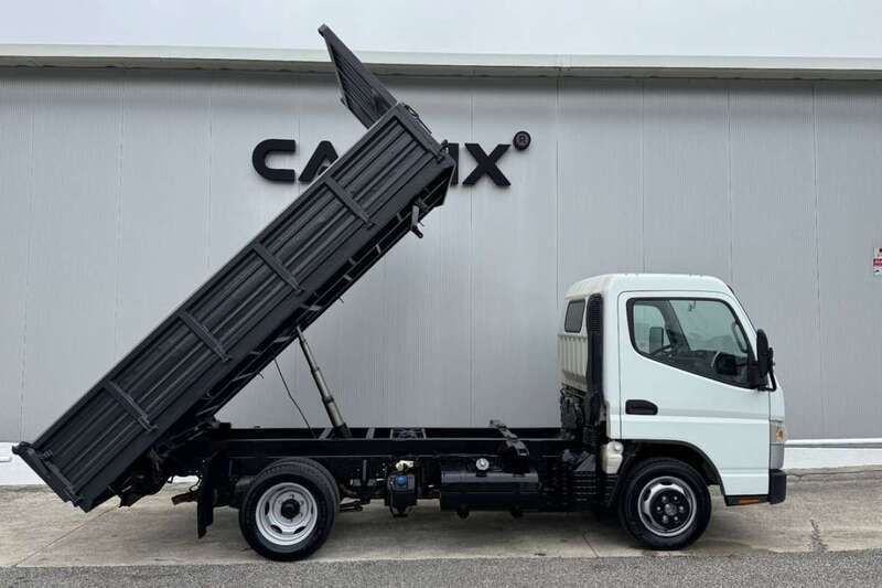 Branco Usado 2021 Mitsubishi Canter | € 39.999 - Imagem 1/4
