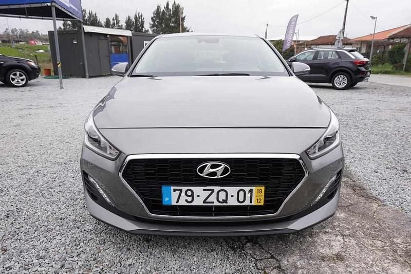 Usado Hyundai i30 136 HP (100 kW) 2019 Cinzento Citadino