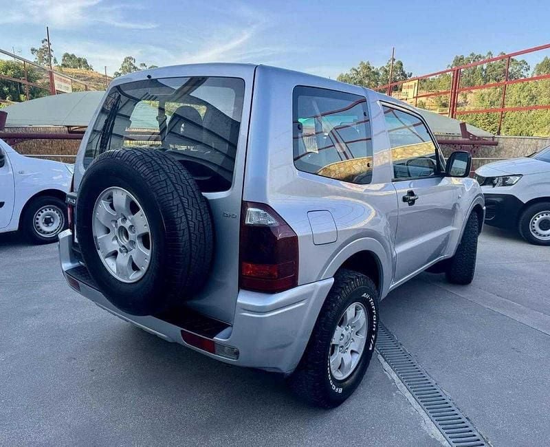 Usado Mitsubishi Pajero 165 HP (121 kW) 2005 Cinzento SUV