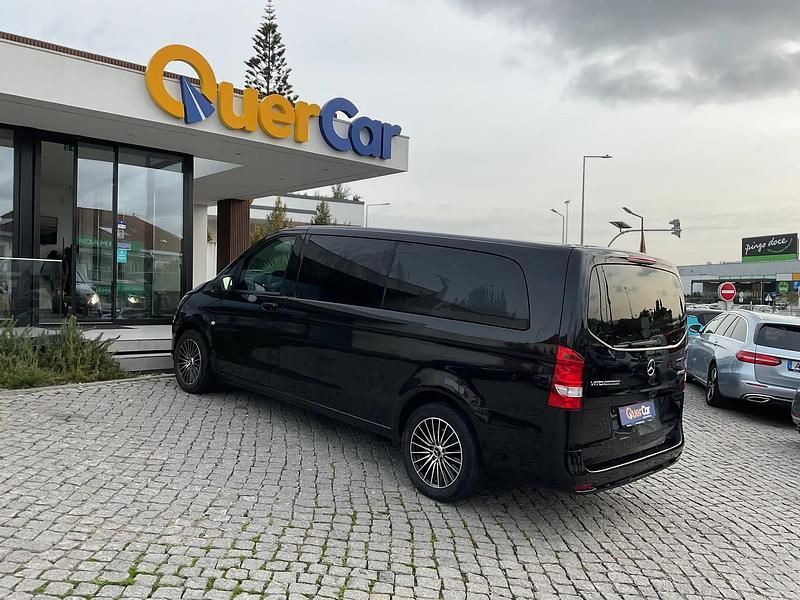 Usado Mercedes Vito 163 HP (119 kW) 2023 Preto Van