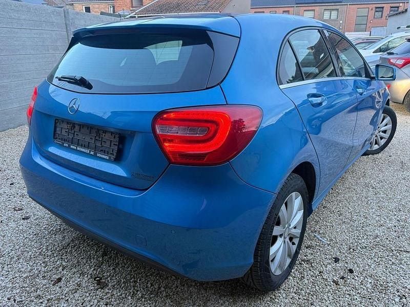 Usado Mercedes A180 110 HP (80 kW) 2013 Sedan