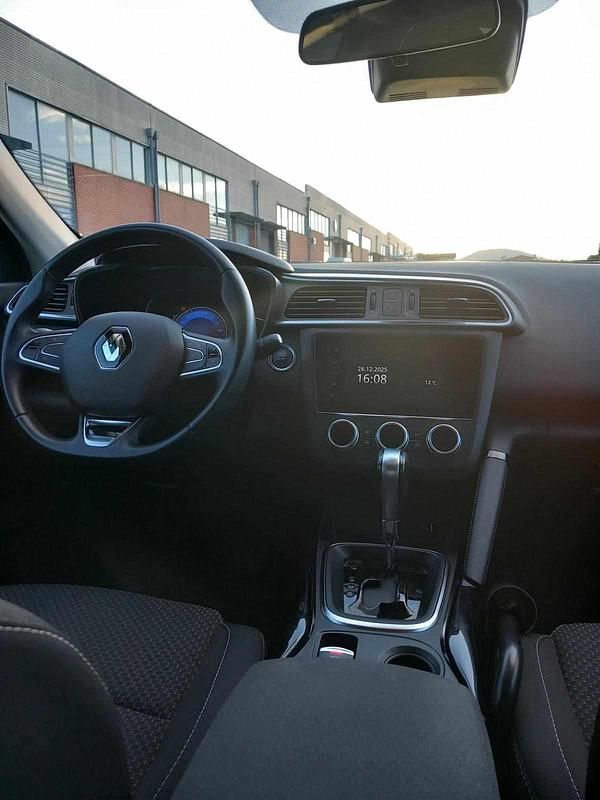 Usado Renault Kadjar 140 HP (102 kW) 2022 Preto SUV