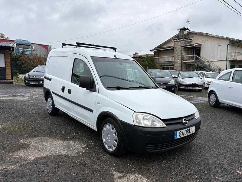 Branco Usado 2002 Opel Combo | € 3.500 - Imagem 1/4
