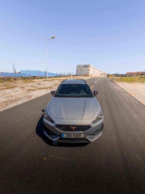 Cinzento Usado 2021 Cupra Leon | € 27.800 (Preço justo) - Imagem 1/4