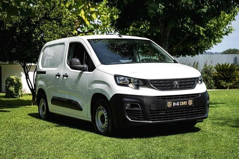 Branco Usado 2019 Peugeot Partner Monovolume | € 10.900 (Bom preço) - Imagem 1/4