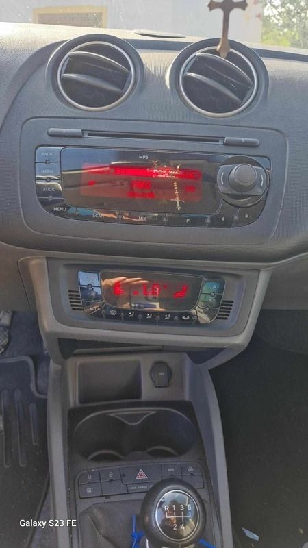 Cinzento Usado 2011 Seat Ibiza ST Carrinha | € 7.999 (Preço elevado) - Imagem 1/4