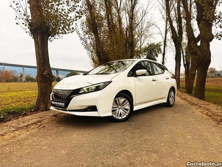 Usado Nissan Leaf 110 kW (150 HP) 2023 Branco Citadino