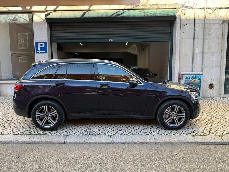 Usado Mercedes GLC300 320 HP (235 kW) 2021 Azul SUV