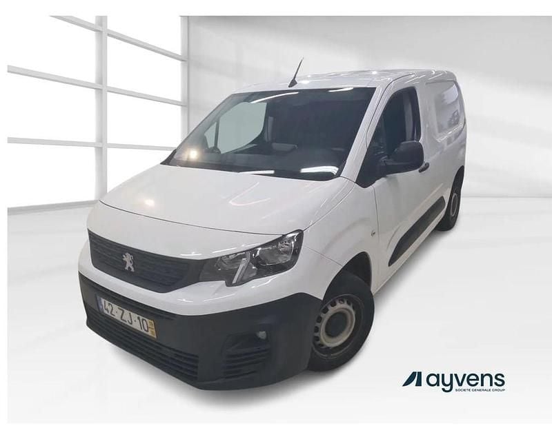 Branco Usado 2019 Peugeot Partner Monovolume | € 14.100 (Preço justo) - Imagem 1/4